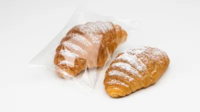 Croissant s ovocnou náplní